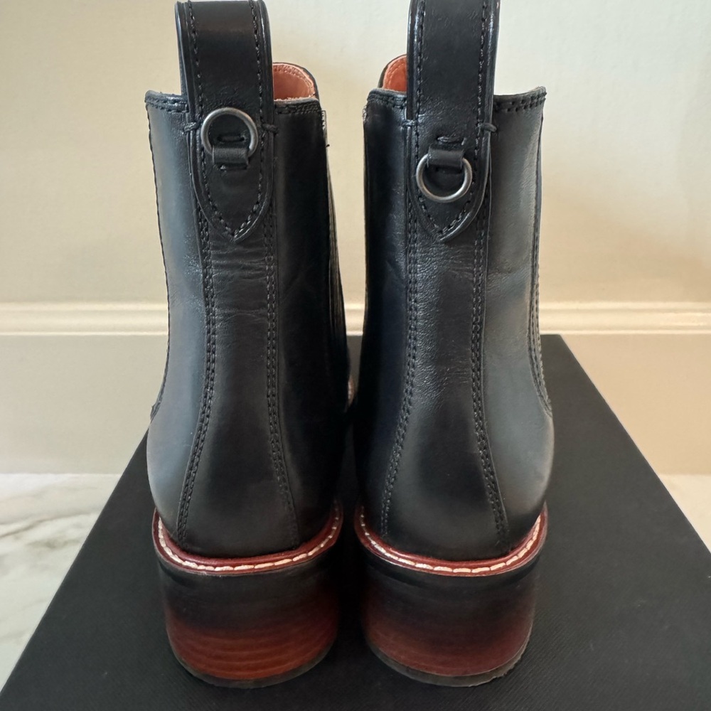 Like-New, Black Leather Coach Bowery Chelsea Boots size 8 - Picture 6 of 10